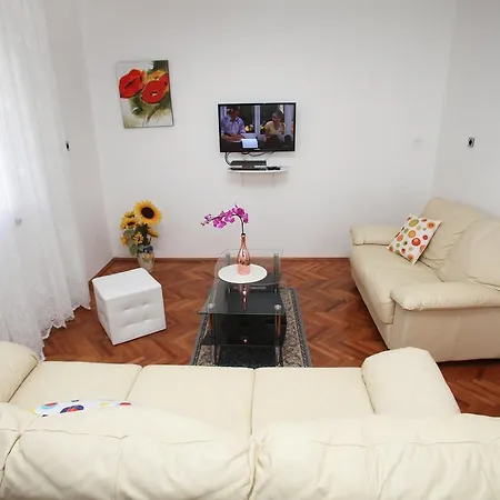 Apartment Miletic *